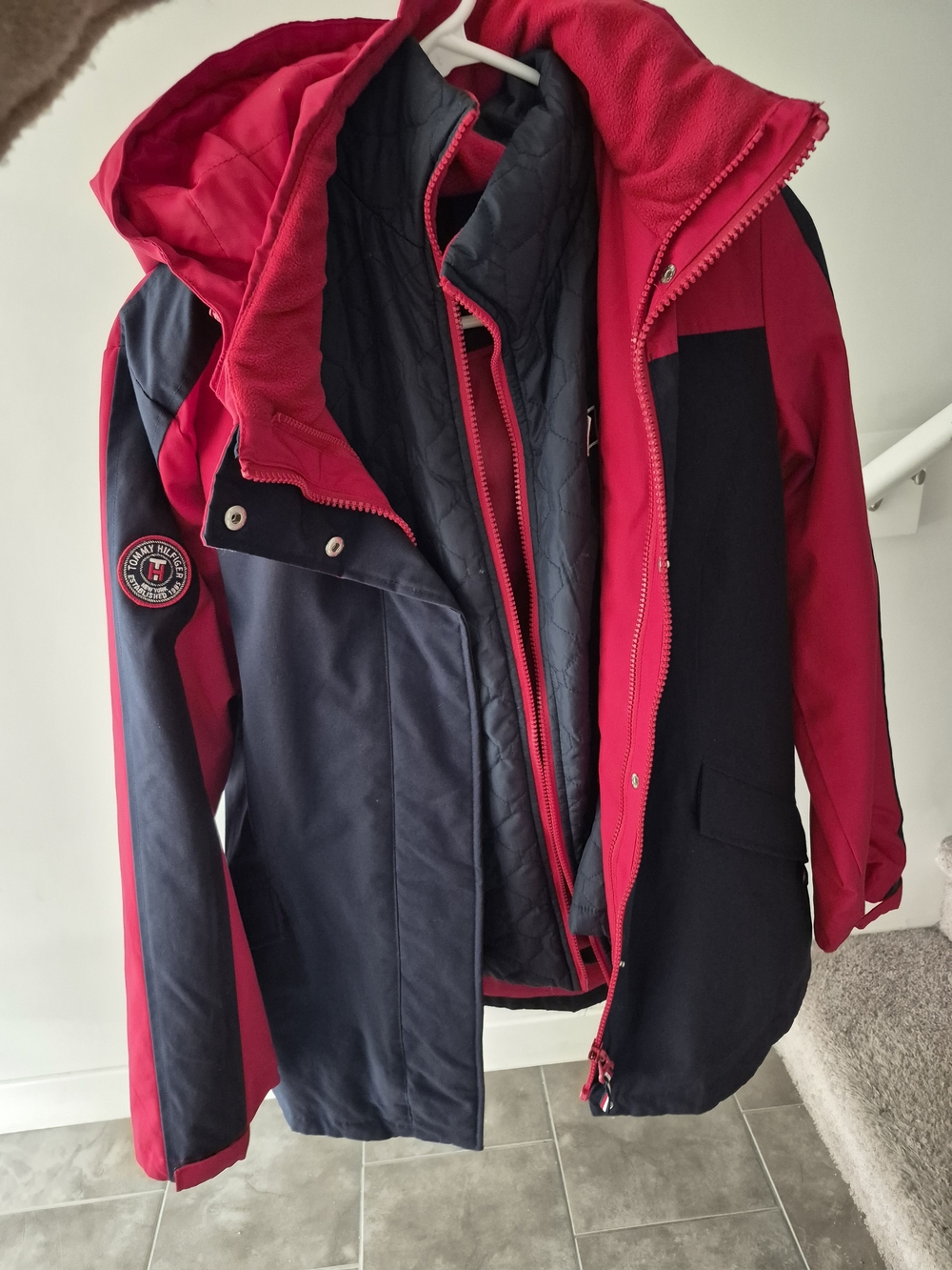 Tommy Hilfiger Waterproof Hooded Jacket - Navy & Red